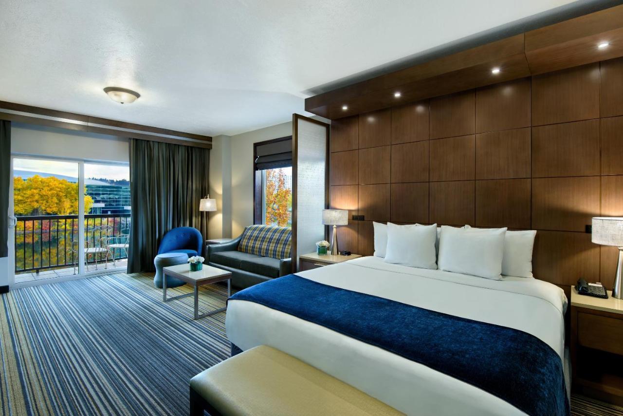 ออกซ์ฟอร์ด สวีท สโปแคน Hotel ภายนอก รูปภาพ