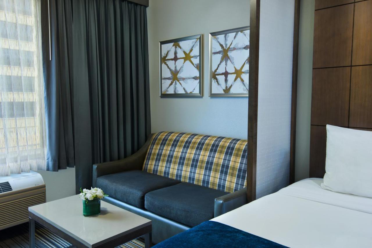 ออกซ์ฟอร์ด สวีท สโปแคน Hotel ภายนอก รูปภาพ
