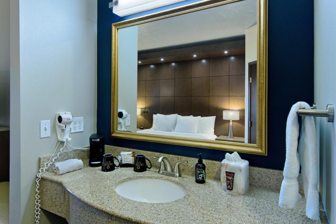 ออกซ์ฟอร์ด สวีท สโปแคน Hotel ภายนอก รูปภาพ